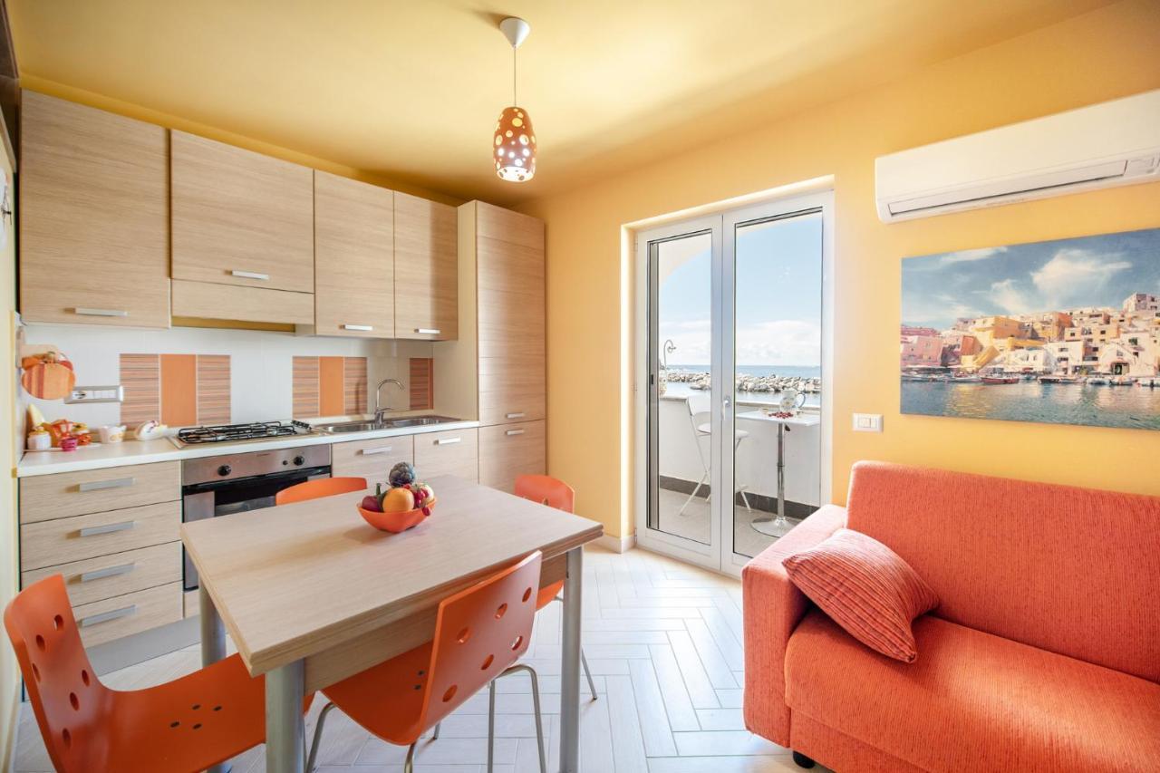 Villa Casa Cinzia In Marina Di Corricella Procida Exterior foto