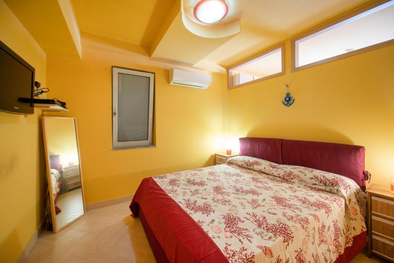 Villa Casa Cinzia In Marina Di Corricella Procida Exterior foto