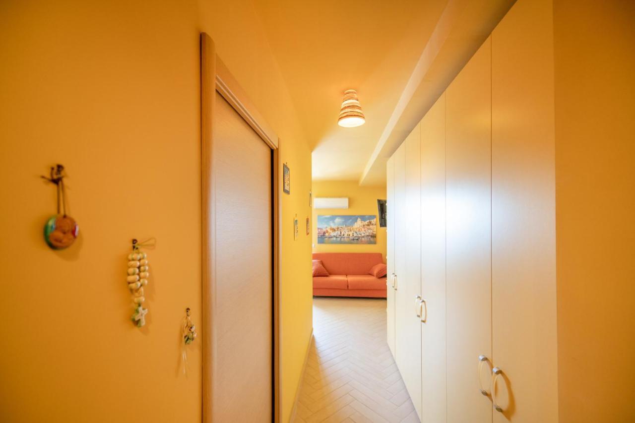 Villa Casa Cinzia In Marina Di Corricella Procida Exterior foto